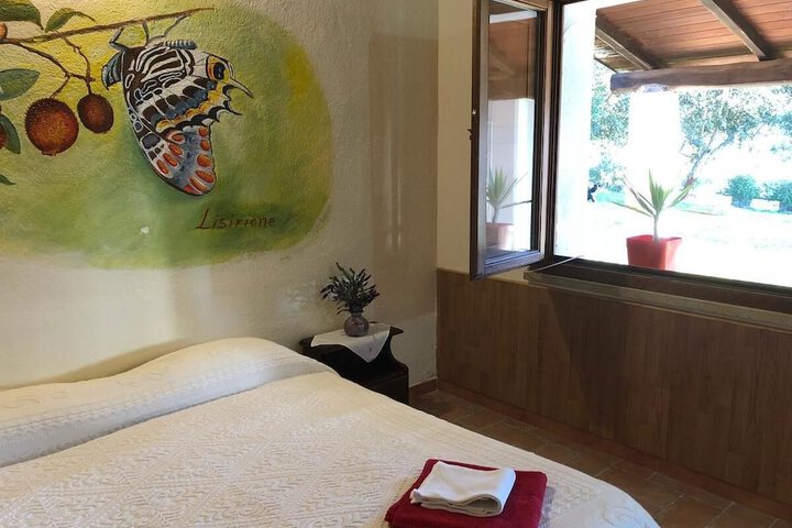Room 4 of 27
