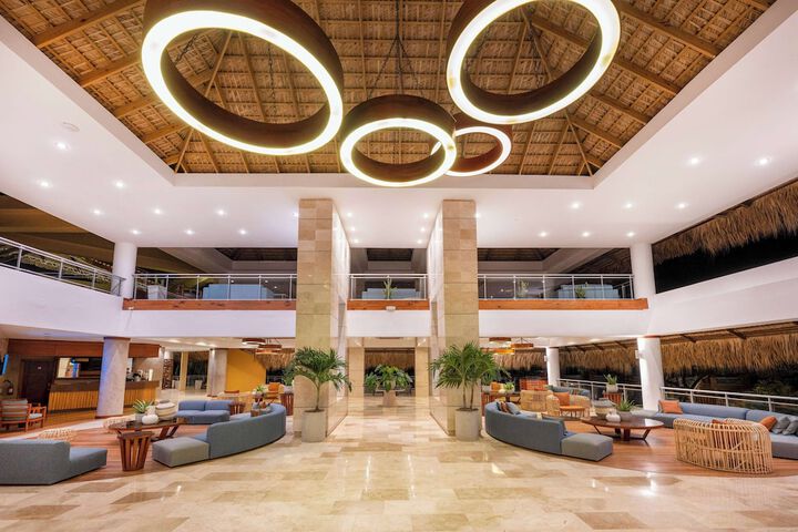 Hotel Interior 4 of 95