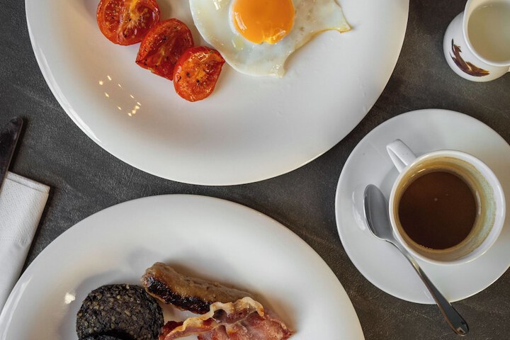 Breakfast/Coffee Service 99 of 158