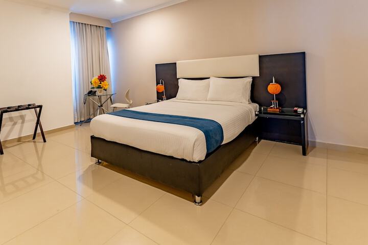 Room 7 of 32