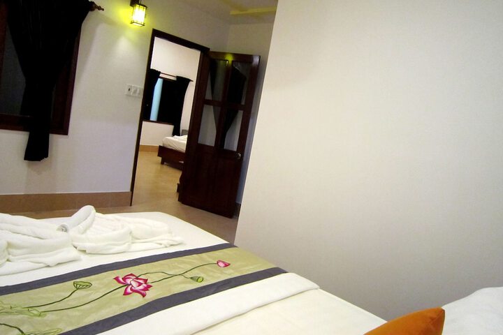 Room 5 of 109