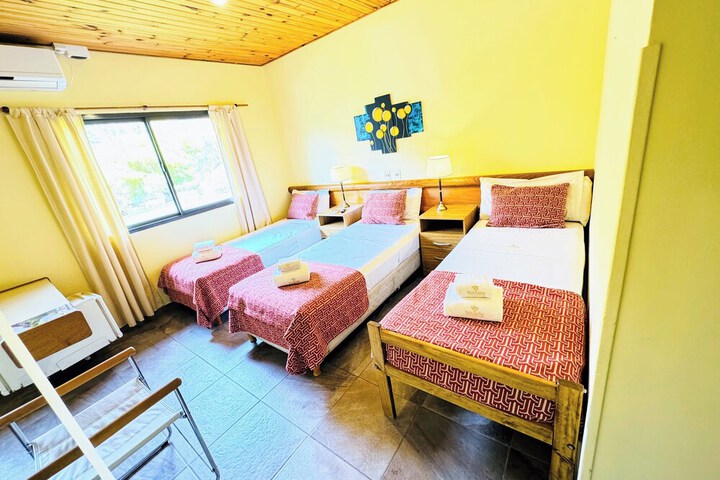 Room 6 of 77