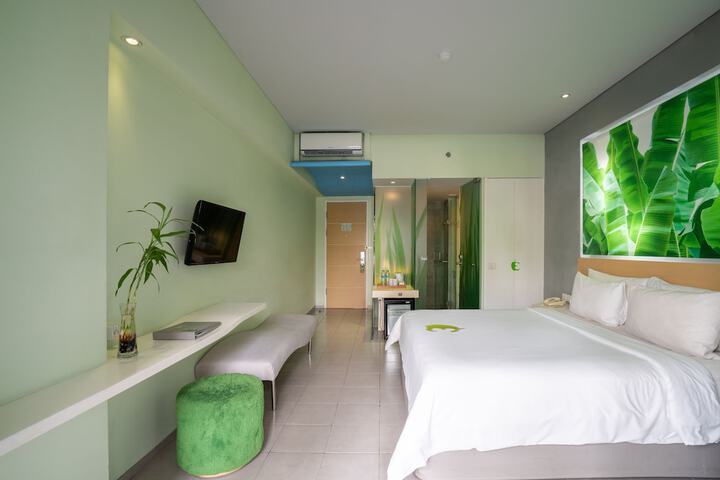 Room 10 of 38