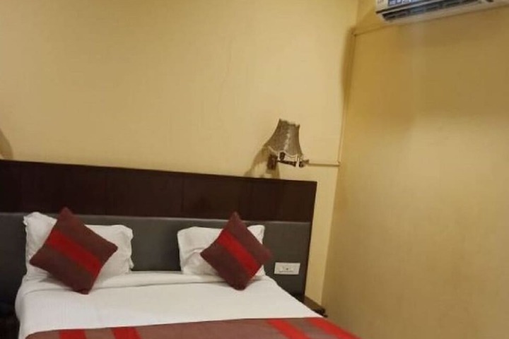 Room 15 of 27