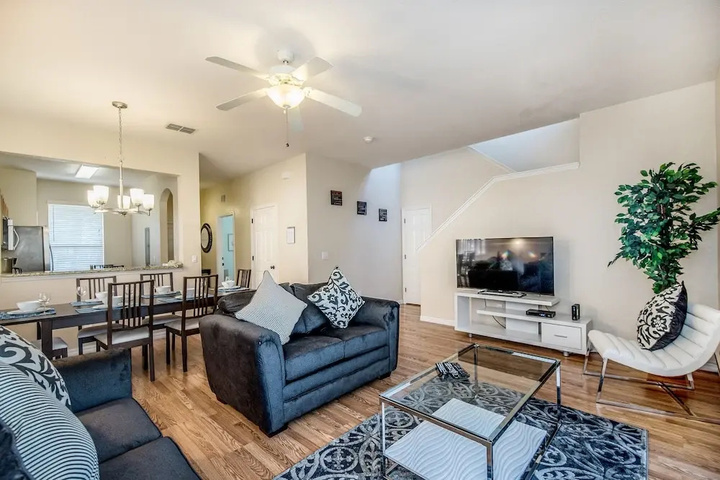 Room 2 of 18