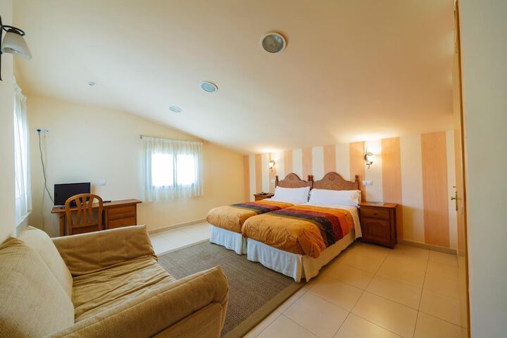 Room 14 of 36