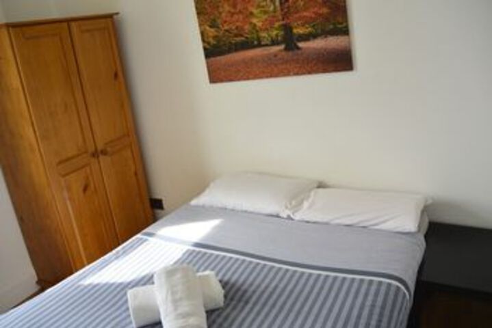Room 3 of 10