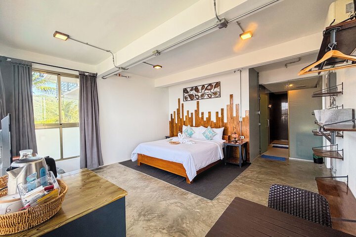 Room 104 of 240
