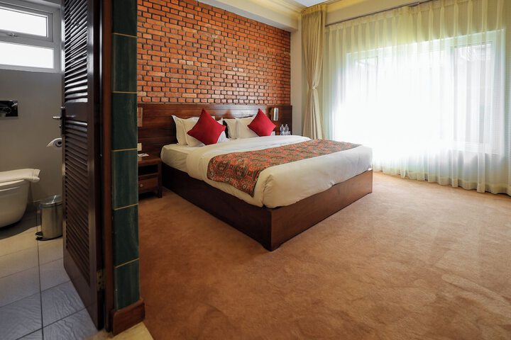Room 28 of 92