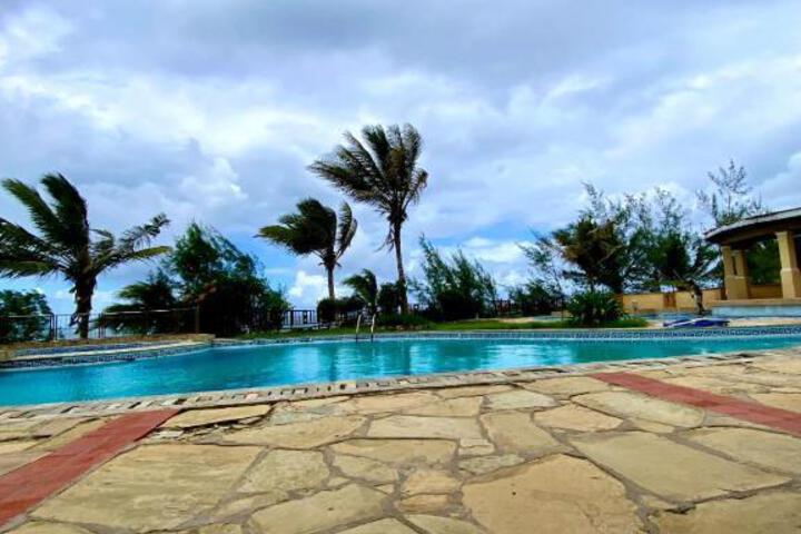 Pool 4 of 5