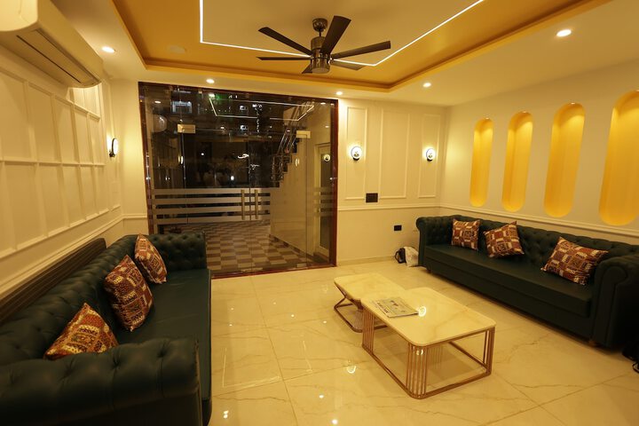 Hotel Interior 4 of 23