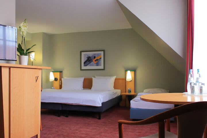 Room 10 of 54