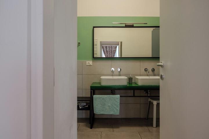 Room 54 of 71