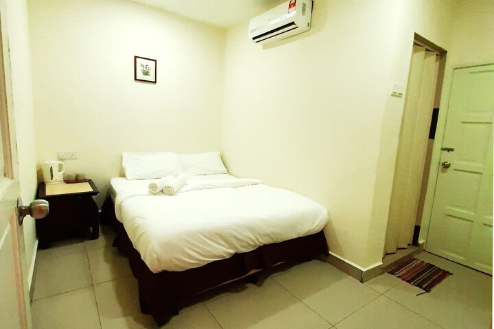 Room 6 of 45