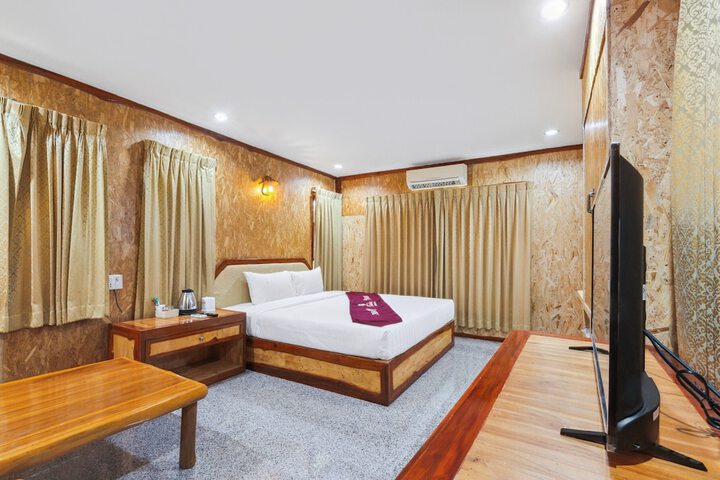 Room 7 of 30