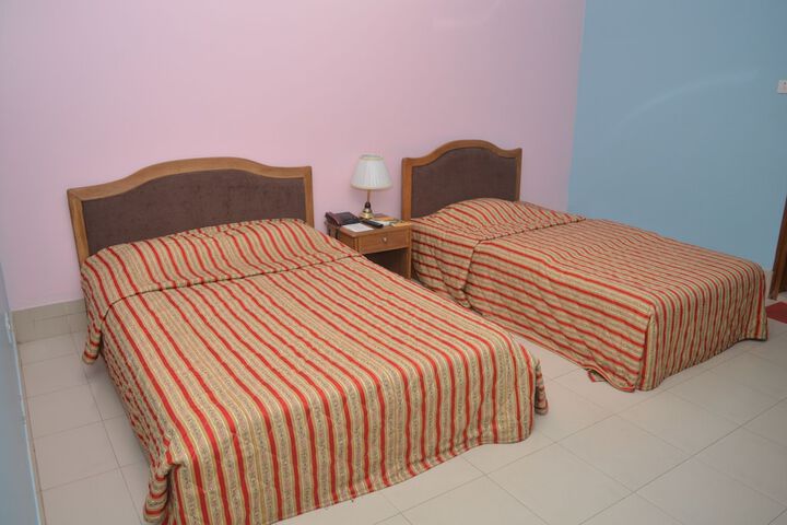 Room 7 of 38