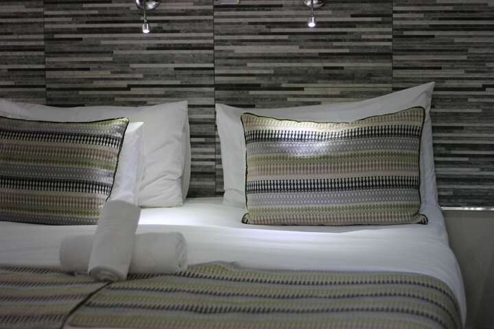 Room 16 of 62