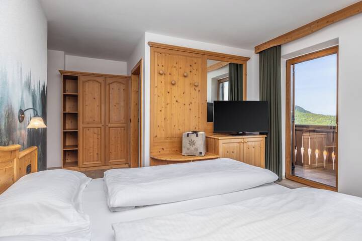 Room 21 of 154