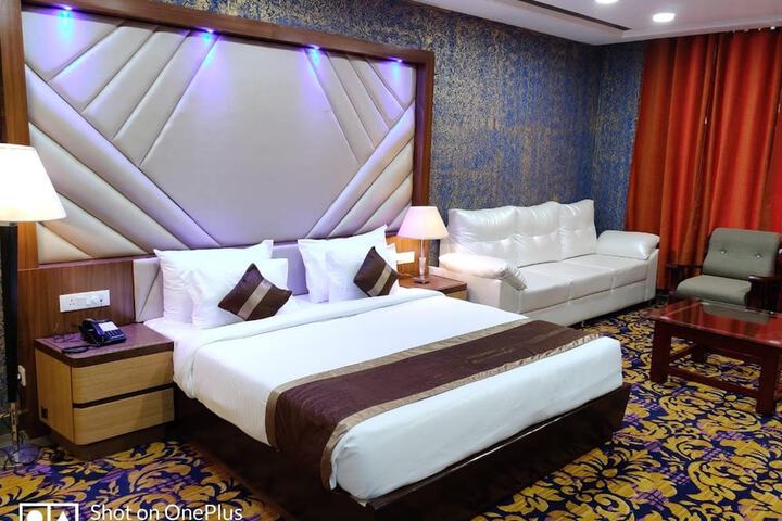 Hotel Vishnu Empire