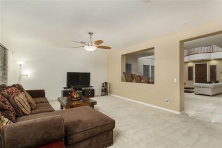 Room 11 of 25