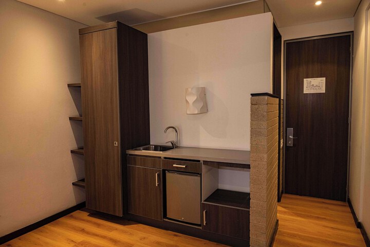 Room 17 of 29