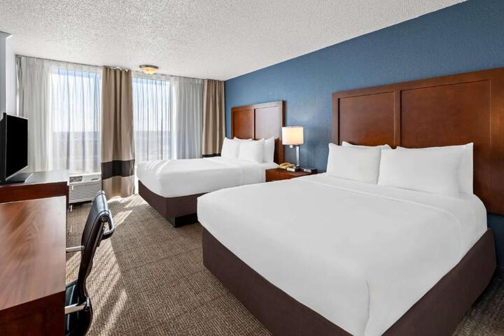 2 Queen Beds Accessible (1 of 10)
