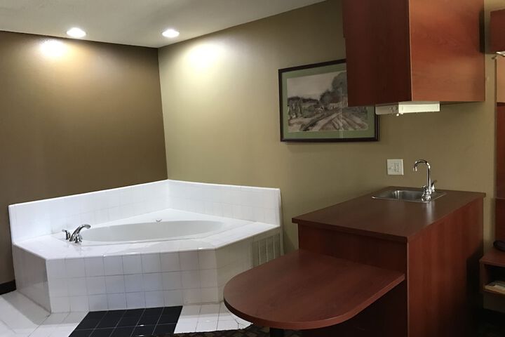 Jetted tub