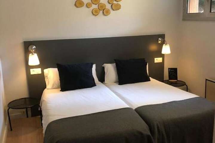 Room 15 of 50