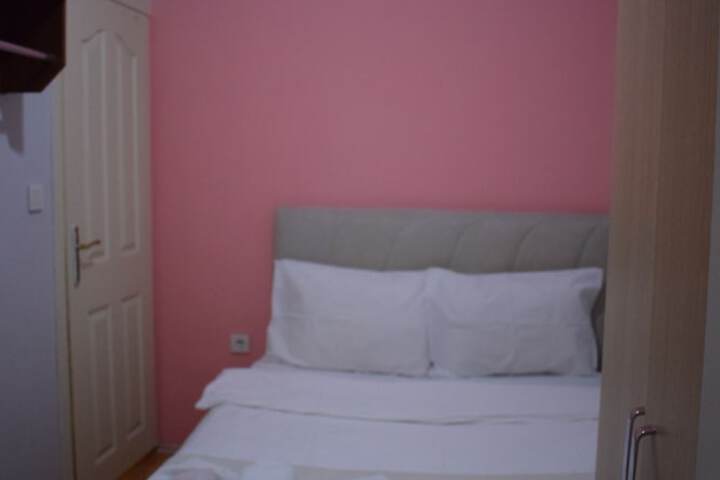 Room 7 of 40