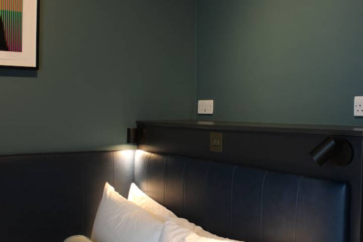 Room 26 of 112