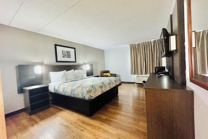 Room 34 of 91