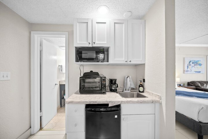 Private kitchenette