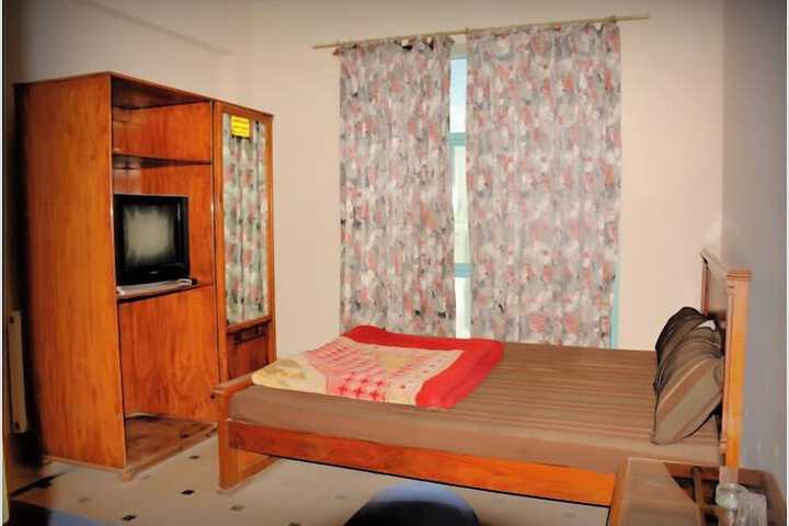 Room 2 of 9