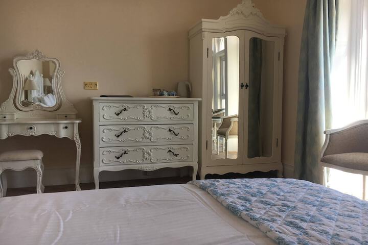 Room 51 of 67