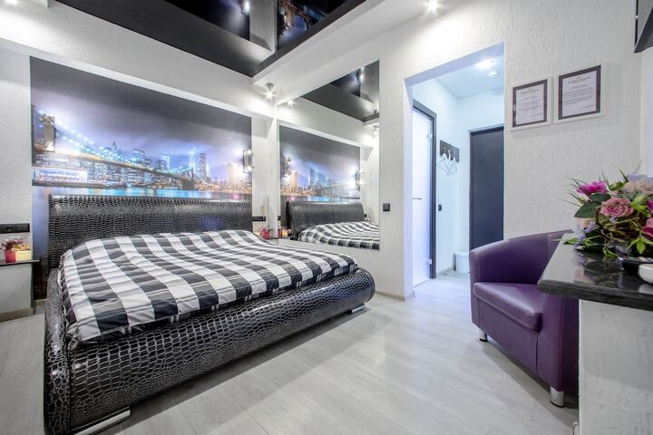 Room 18 of 42