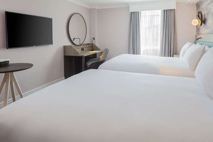 Room 44 of 177