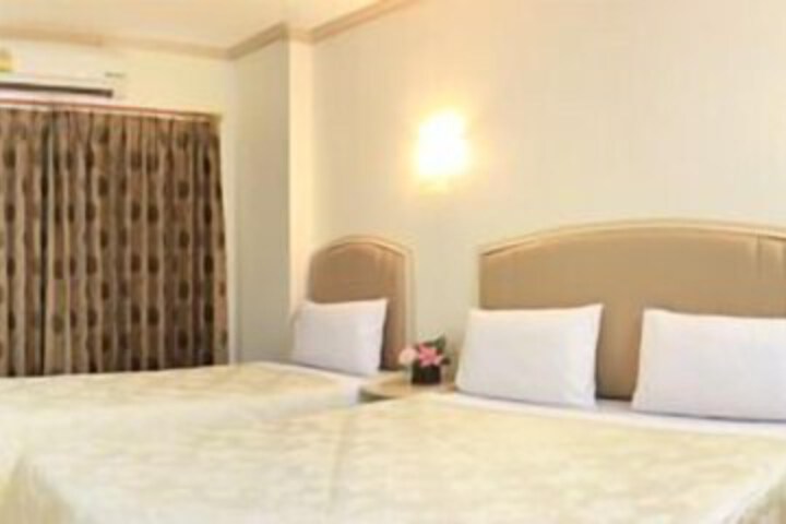 Room 18 of 19