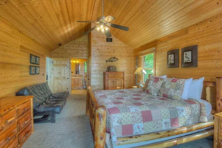 Room 4 of 19