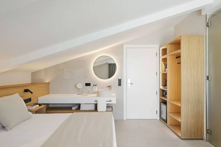 Room 29 of 46