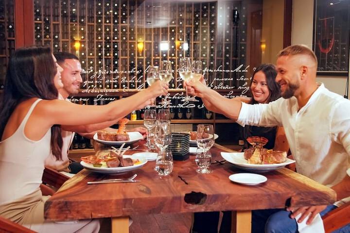 Dining 107 of 149