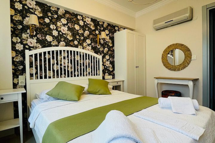 Room 42 of 93