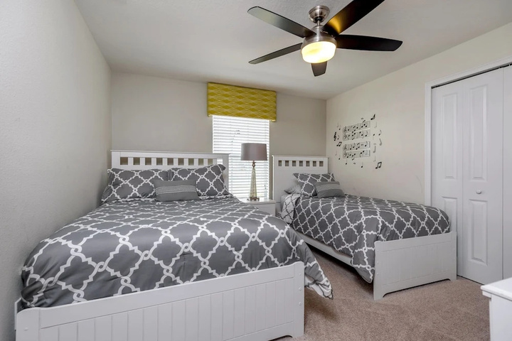 Room 3 of 20