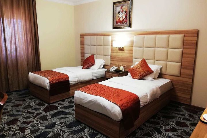 Room 19 of 40