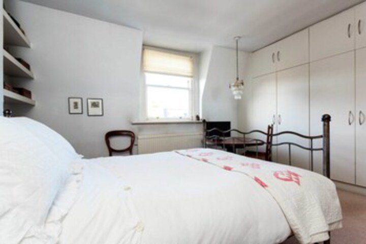 Room 15 of 22