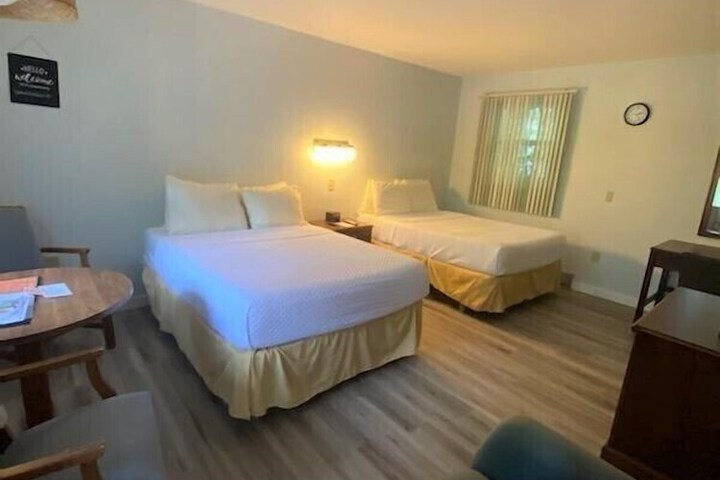 Room 78 of 342