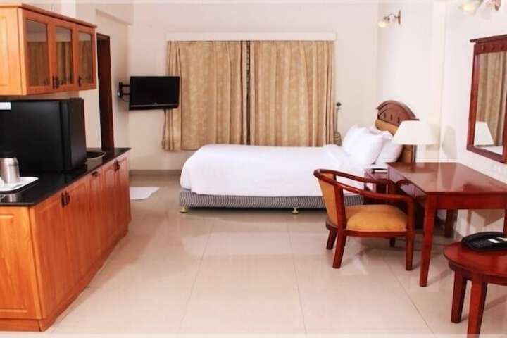 Room 4 of 15