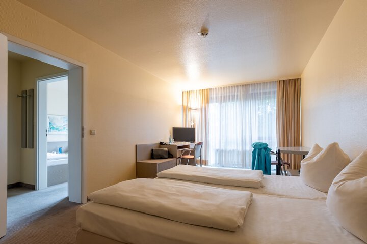 Room 12 of 47