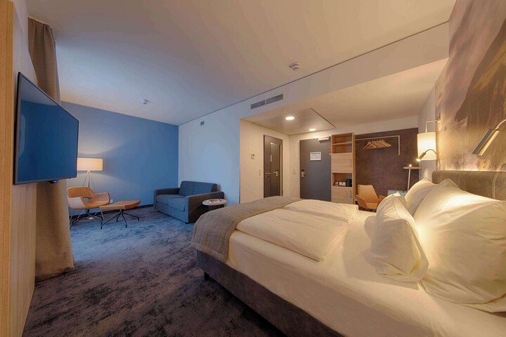 Room 6 of 55
