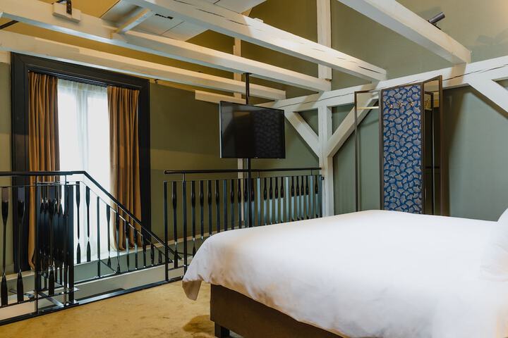 Room 28 of 264