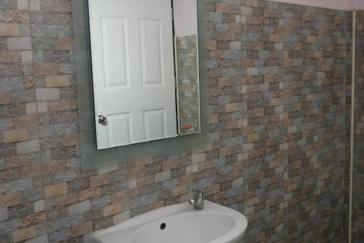 Room 20 of 29